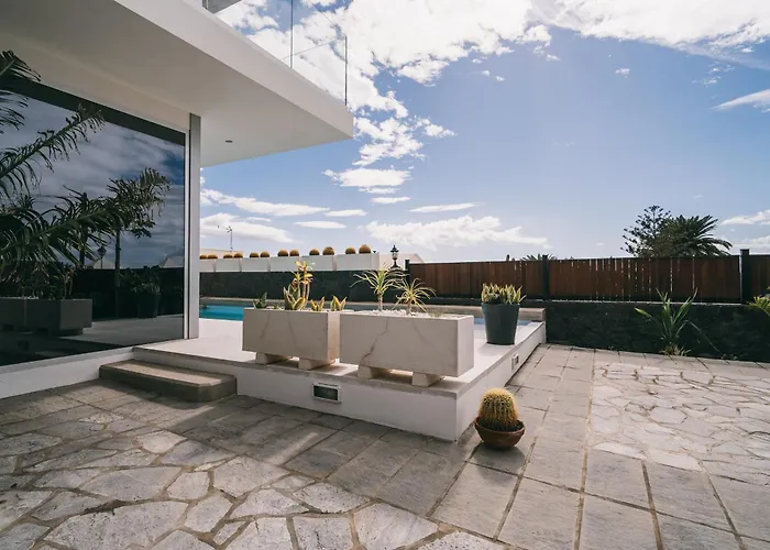 Vv Omara By Hh Villa Puerto del Carmen (Lanzarote)