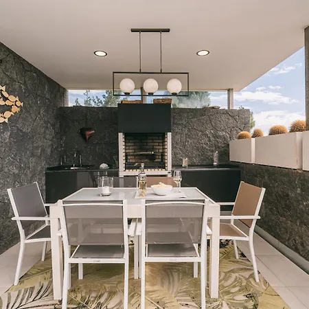 Villa Vv Omara By Hh *