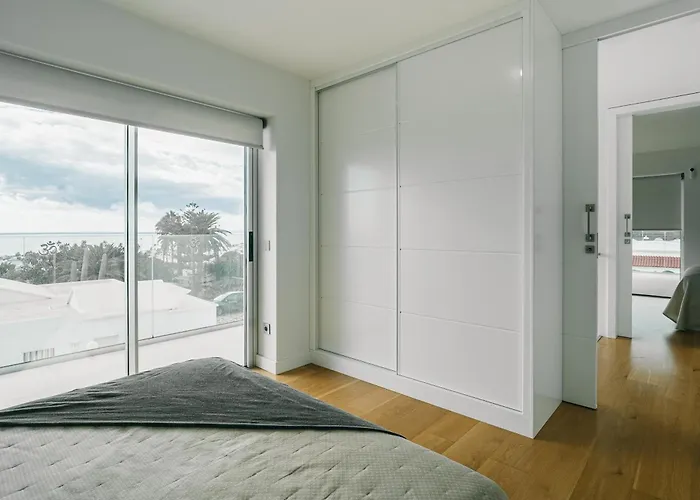 Willa Vv Omara By Hh *