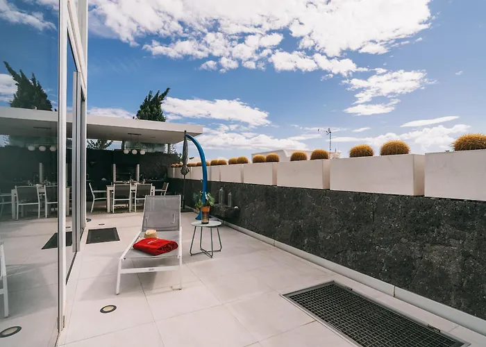 Villa Vv Omara By Hh *